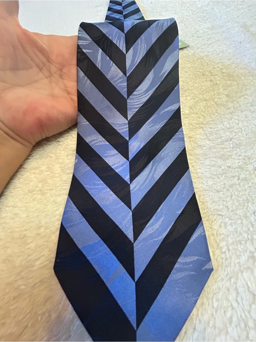 🎁3 for $30 - Classic Necktie with Tie Chain